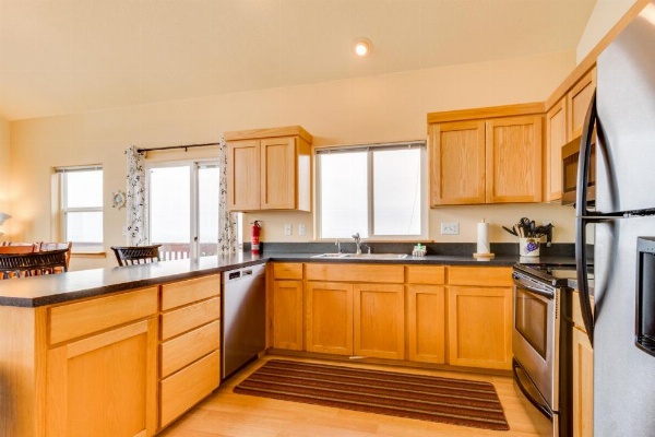 Pacific Coast Views image 10