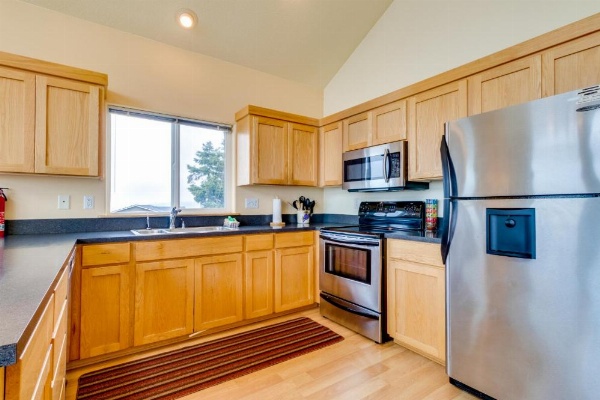 Pacific Coast Views image 11