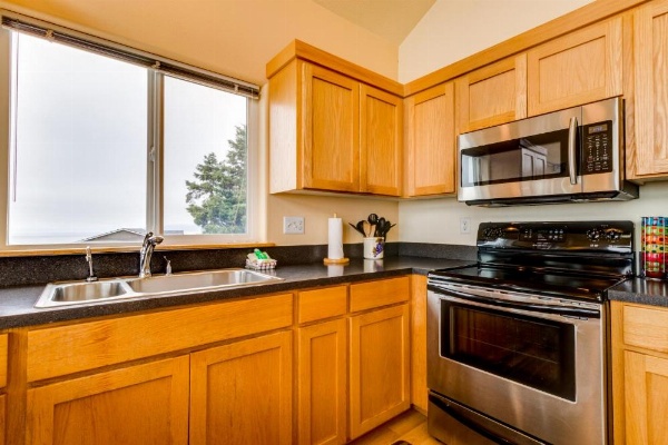 Pacific Coast Views image 12