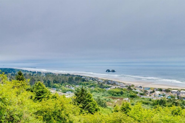 Pacific Coast Views image 15