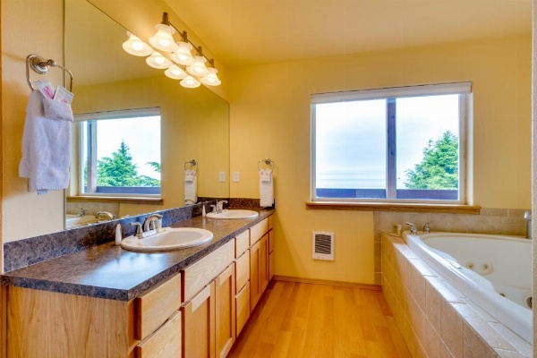 Pacific Coast Views image 21