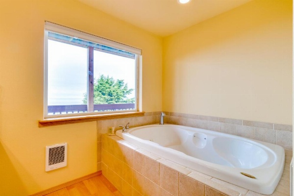 Pacific Coast Views image 22