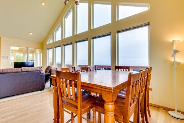 Pacific Coast Views image 7