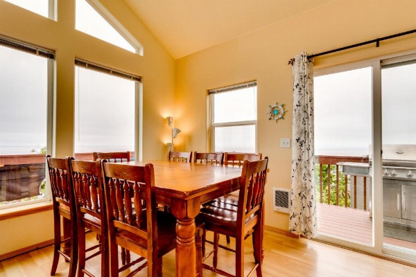 Pacific Coast Views image 8