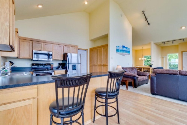 Pacific Coast Views image 9